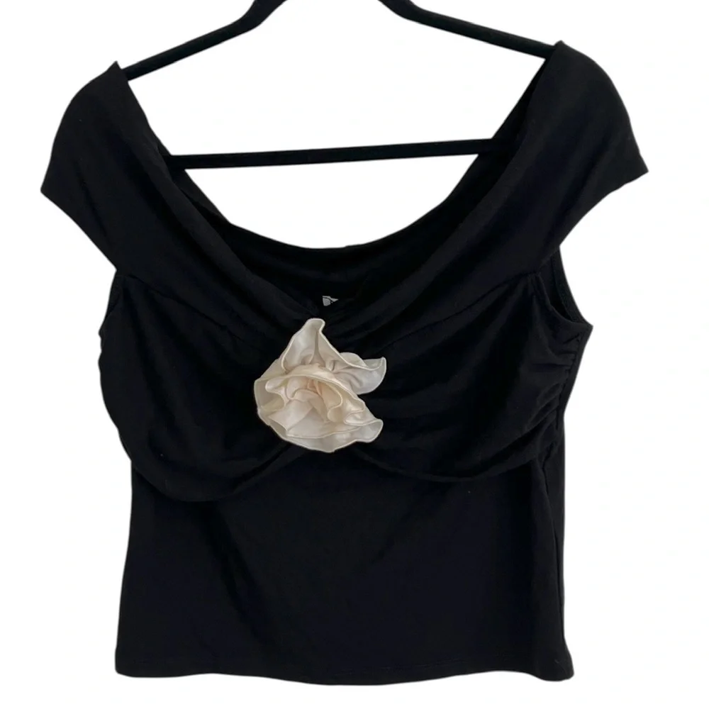 Reformation Black Emerald Knit Top with Floral Applique NWT Large - Picture 2 of 11